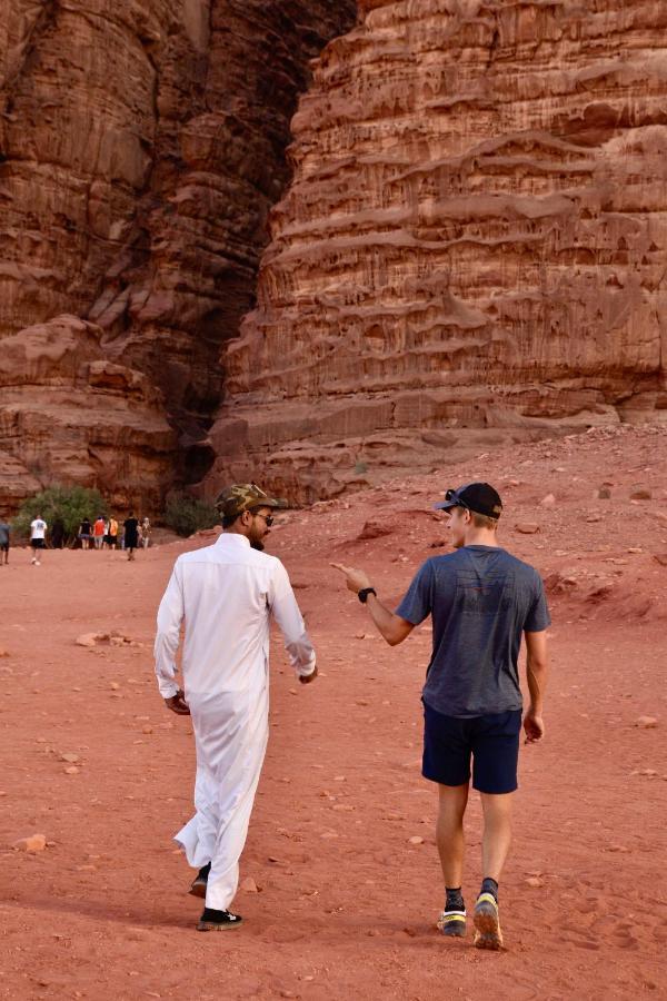 Nature Star Camp Hotel Wadi Rum Buitenkant foto